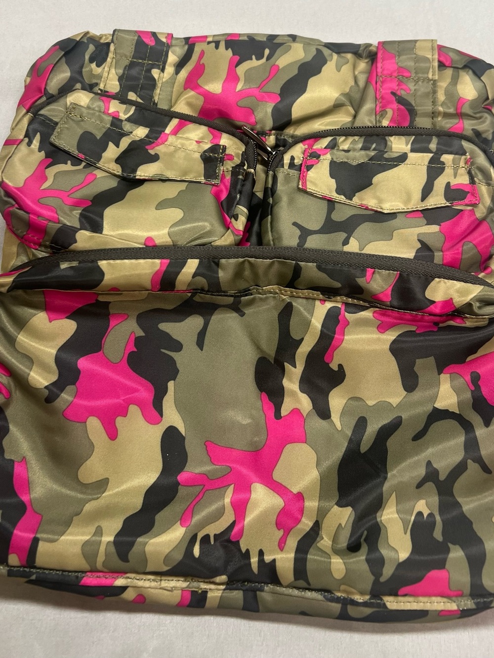 Lug Folding packable backpack Camo Cargo in Olive & Pink